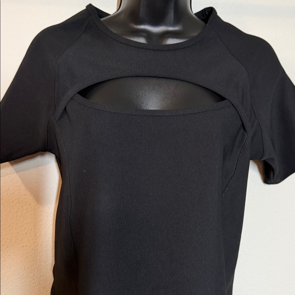 Top - Picture 2 of 7